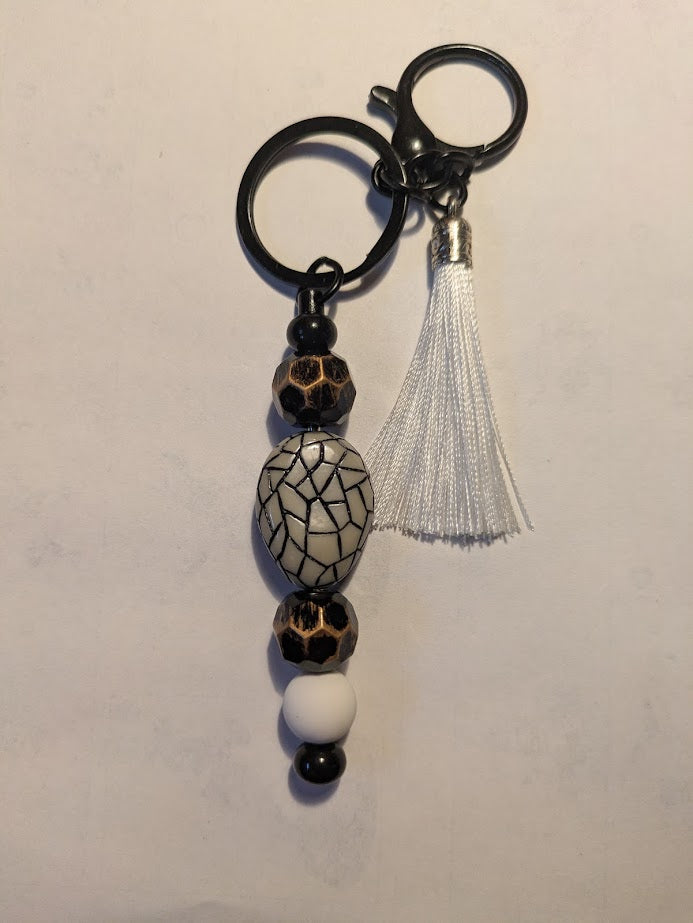 Double Clip white W/Crackled Stone