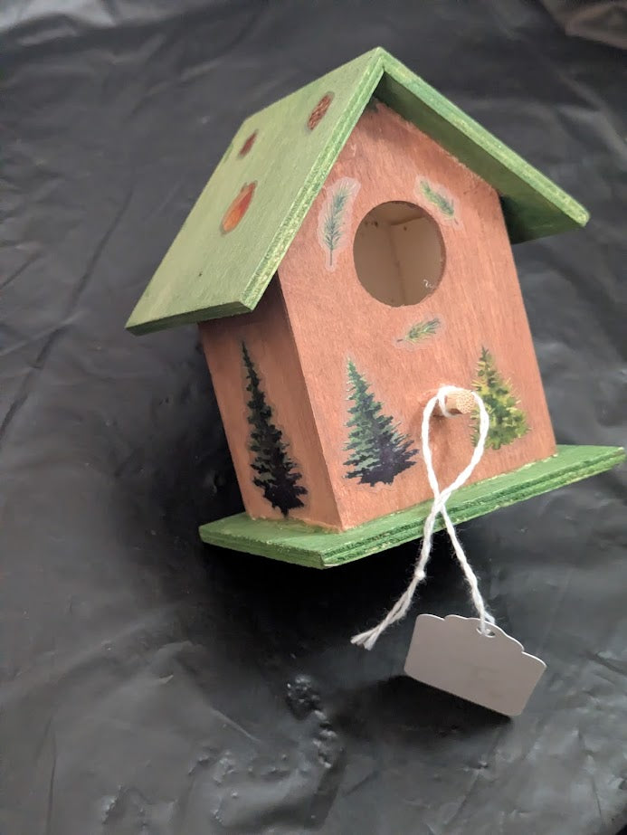 Pinetree Birdhouse