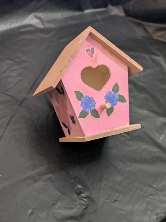 Love Birdhouse