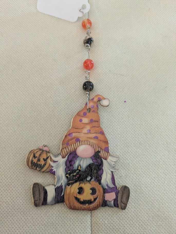 Black Cat Gnomes and Pumpkins Orange/black bead